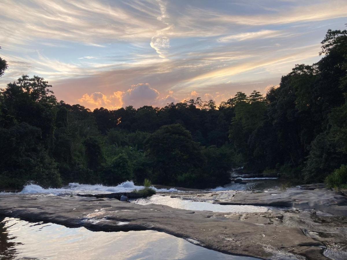 Nisha Homestay Inn Peradeniya Eksteriør bilde