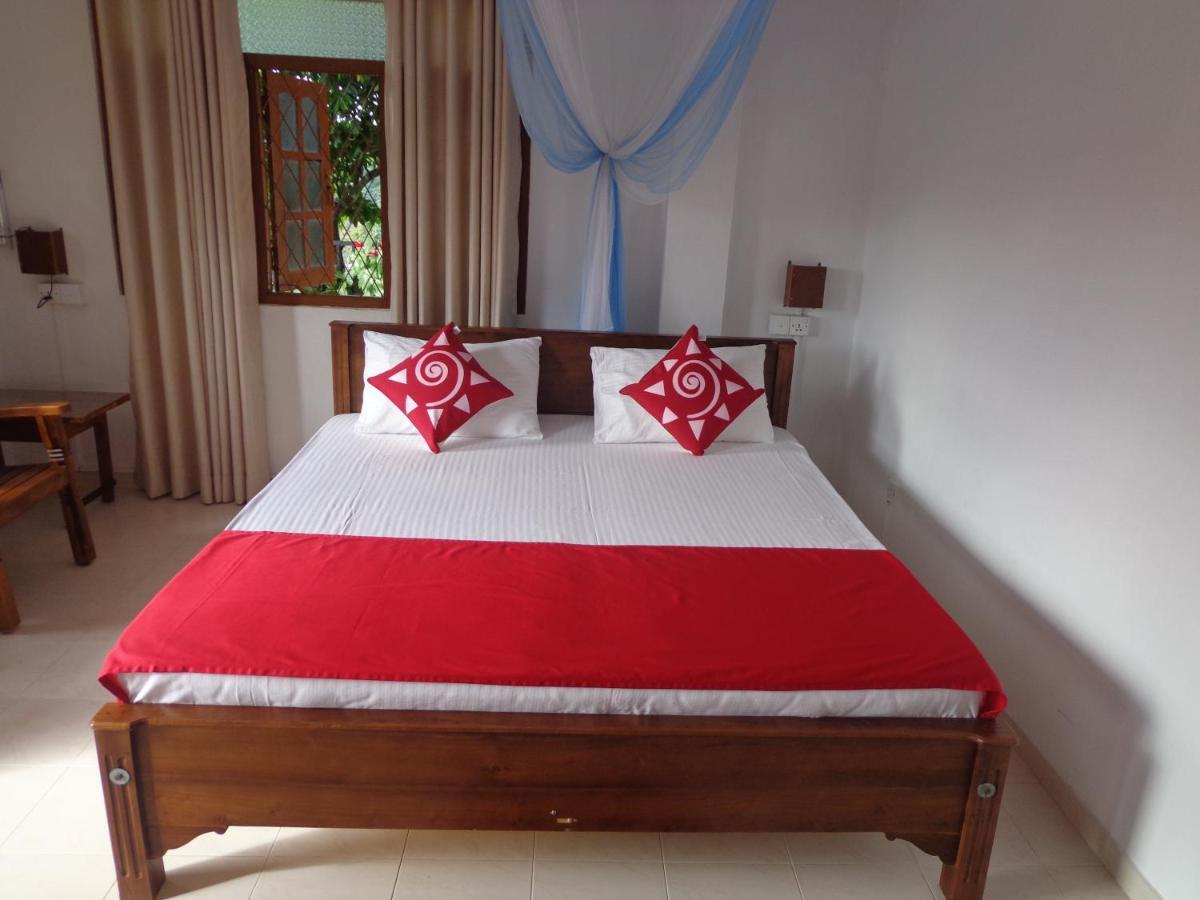 Nisha Homestay Inn Peradeniya Eksteriør bilde