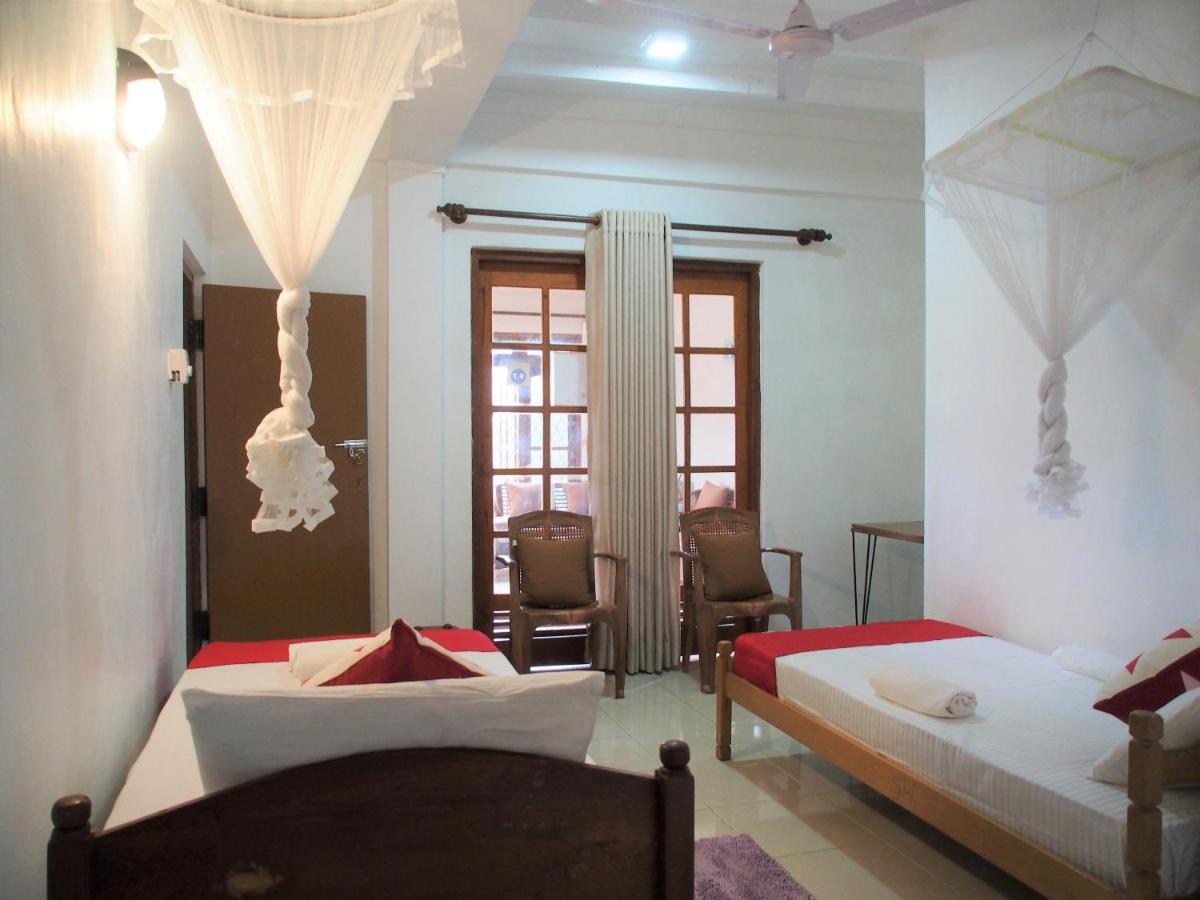 Nisha Homestay Inn Peradeniya Eksteriør bilde